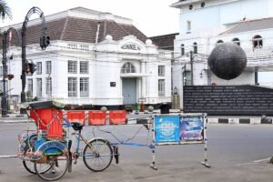 Menikmati Keunikan Kota Bandung Melalui Warisan Kolonialnya yang Masih Melekat
