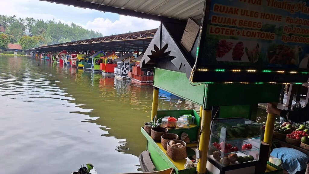 Temukan Budaya dan Tradisi Bandung dengan Paket Tur Kami!
