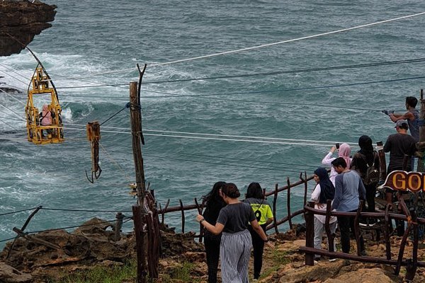 timang beach tour yogyakarta timang beach tour yogyakarta