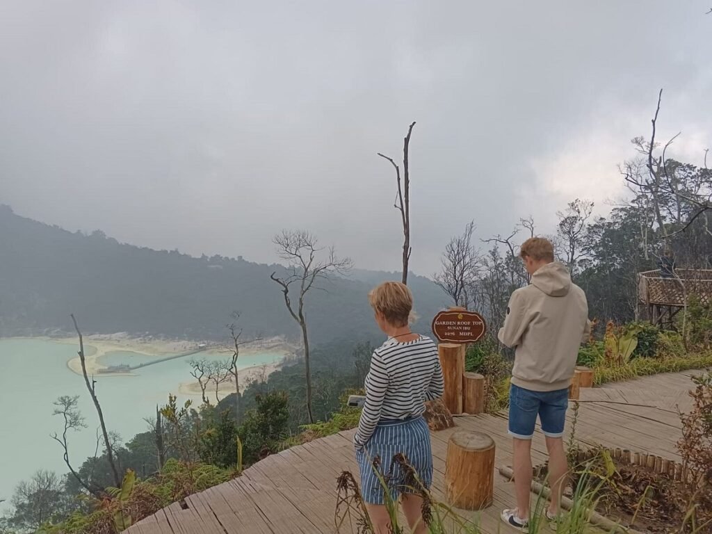 Rasakan Bandung yang Otentik dengan Paket Tur 4D3N Kami!