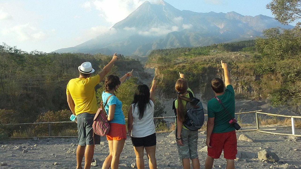 paket tour jogja 4 hari paket tour jogja 4 hari