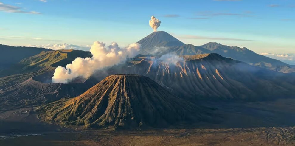 Paket Wisata Surabaya, Malang, Bromo 4 Hari 3 Malam