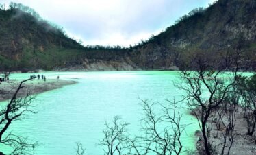 Paket tour Bandung 3D2N (3 Hari 2 Malam)